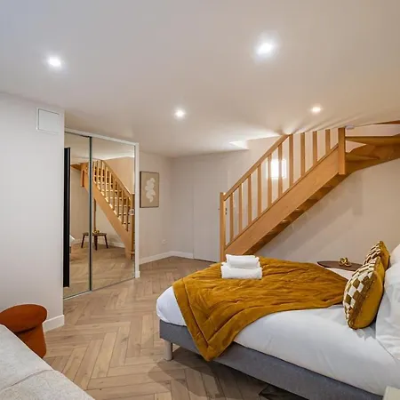 Oiqia • Palace • N°1